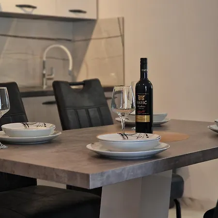 Ad Astra, Apartament Zadar