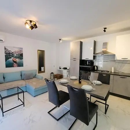 Ad Astra, Apartament Zadar